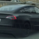 Imagen para el artículo titulado El Model 3 cada vez más cerca: Tesla comienza a probarlo en las calles de California
